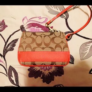 Coach Wristlet(Used)